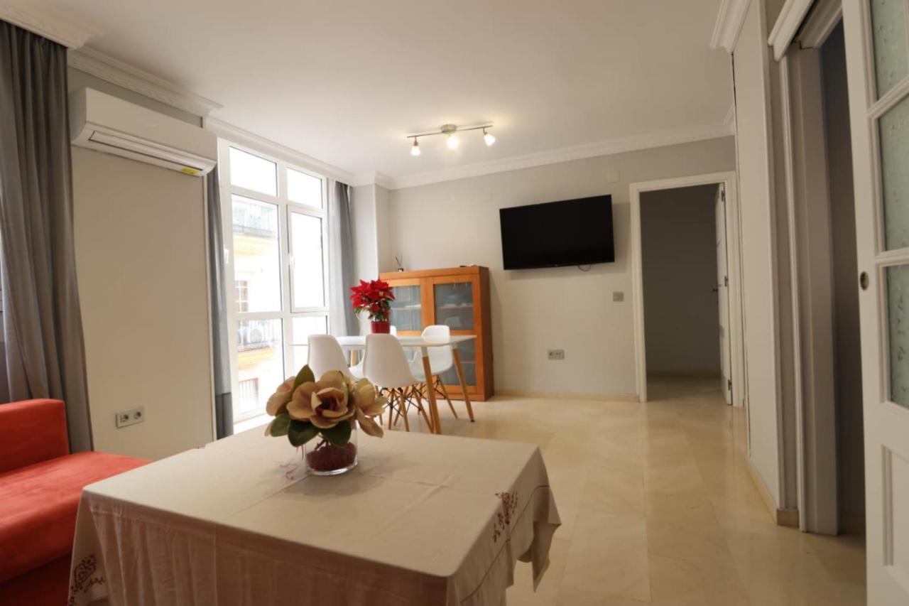 Piso En Pleno Centro De Huelva. Appartement Buitenkant foto