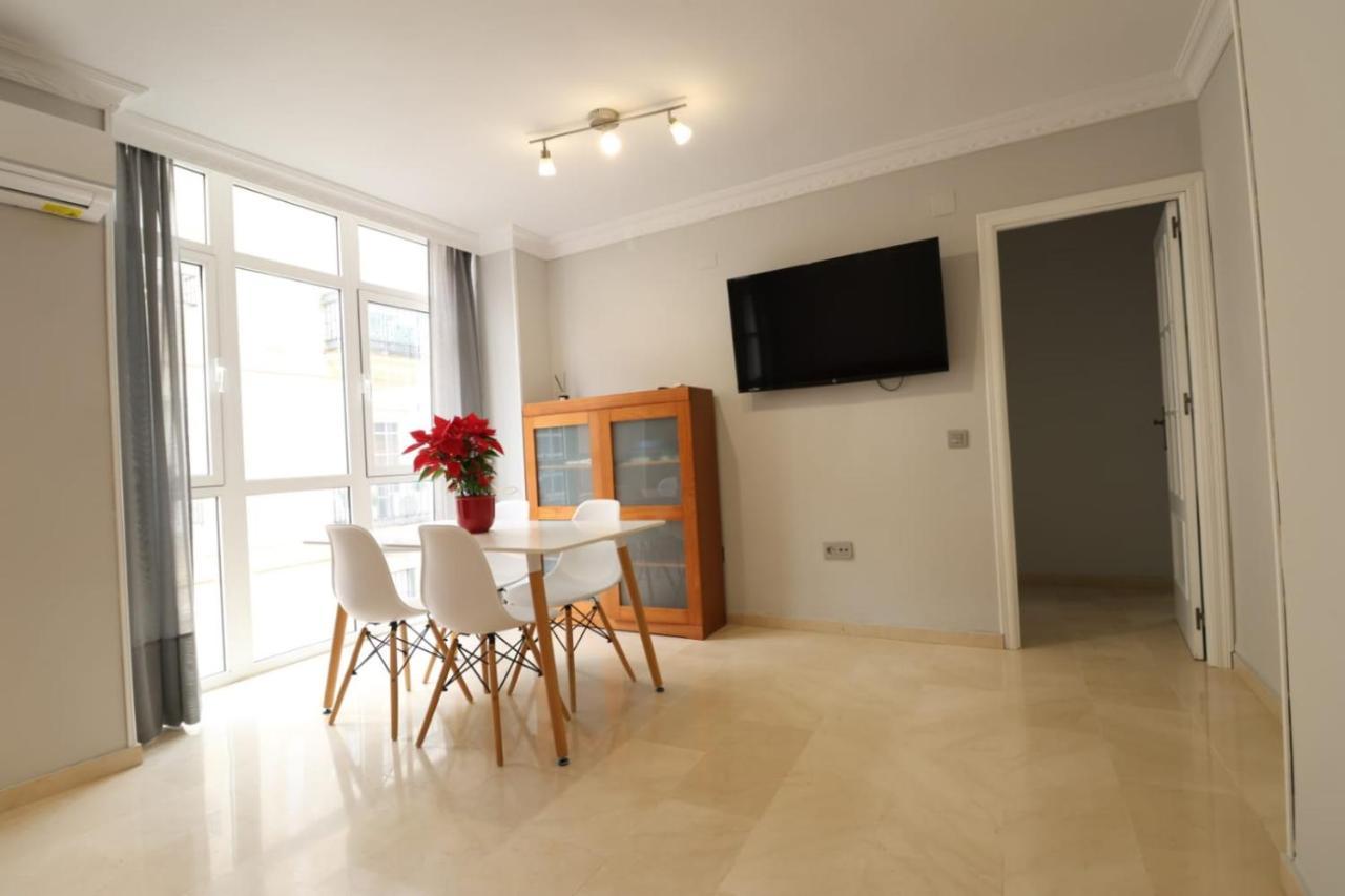 Piso En Pleno Centro De Huelva. Appartement Buitenkant foto