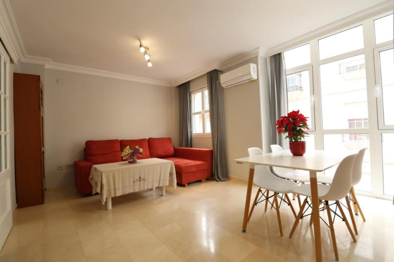 Piso En Pleno Centro De Huelva. Appartement Buitenkant foto
